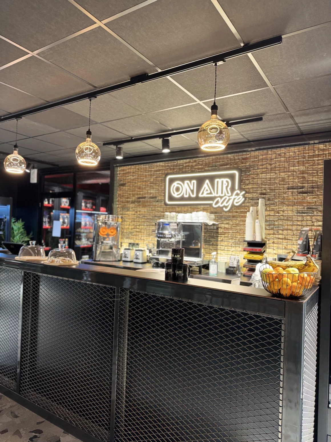 On Air Café Clermont 8
